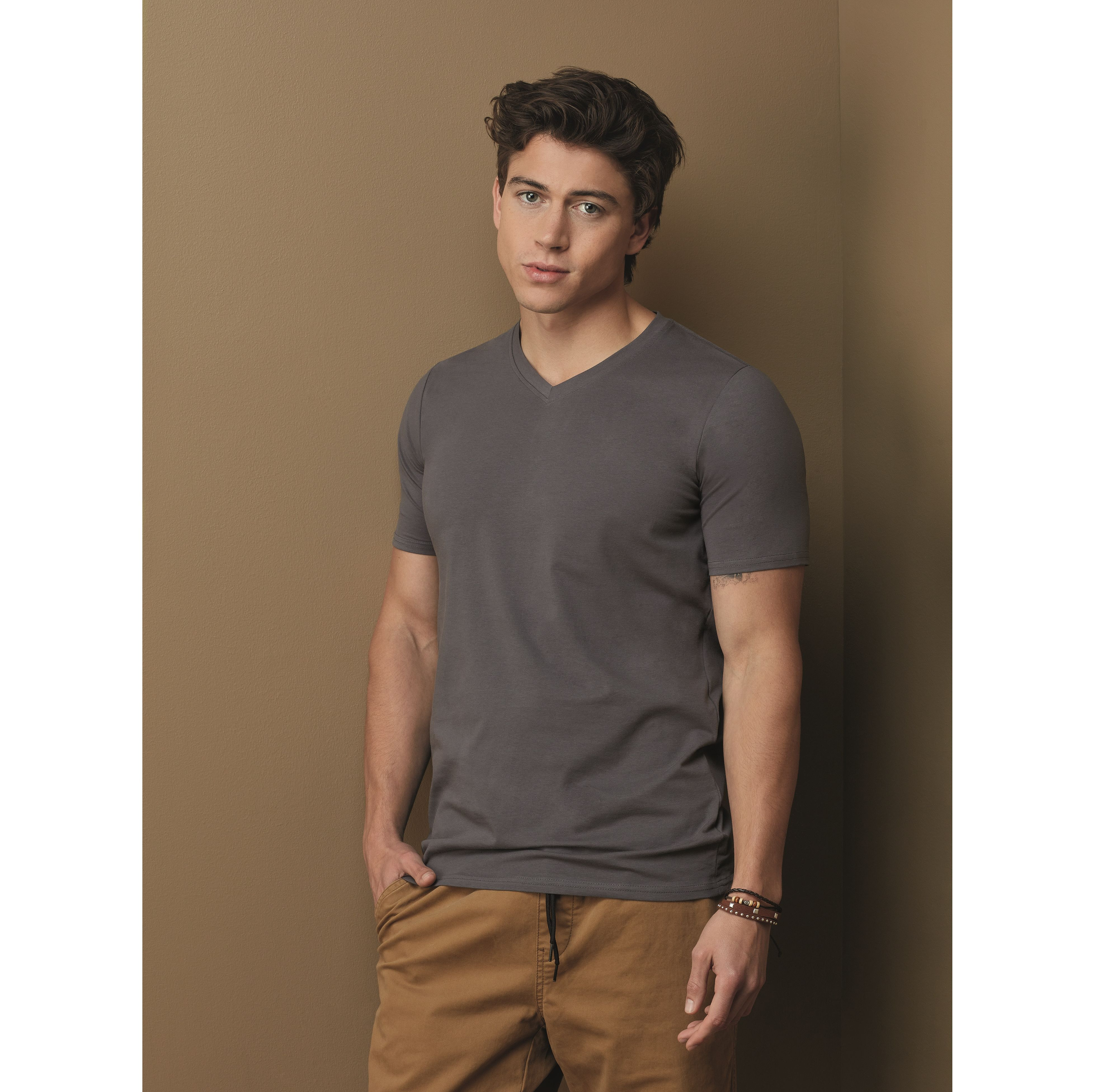 STRETCH-T V-NECK